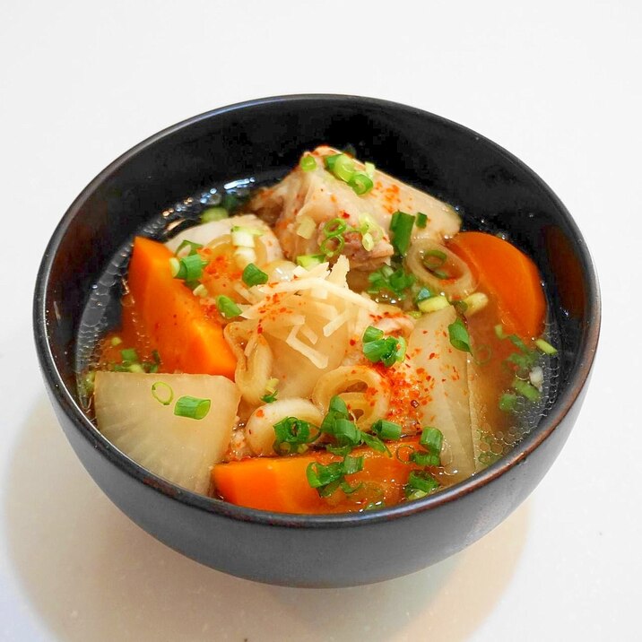 鰤のあら&根菜の旨みたっぷり!ブリのあら汁
